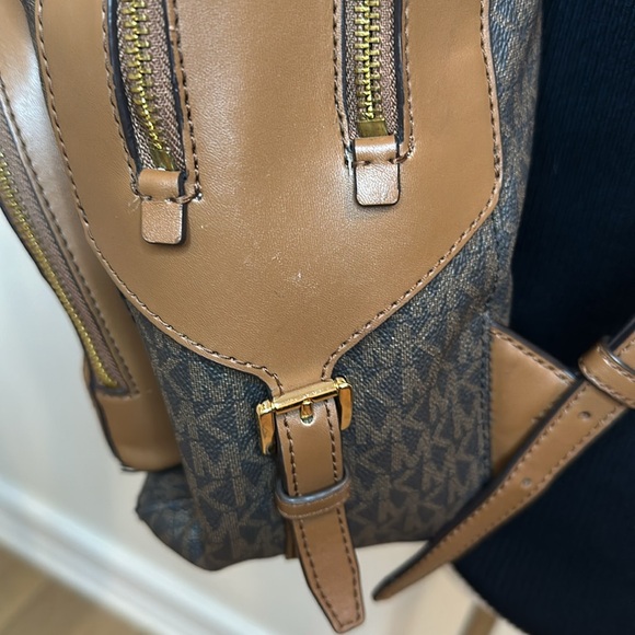 MICHAEL KORS JAYCEE LARGE ZIP POCKET BACKPACK PRINTED LOGO LEATHER - Picture 12 of 15